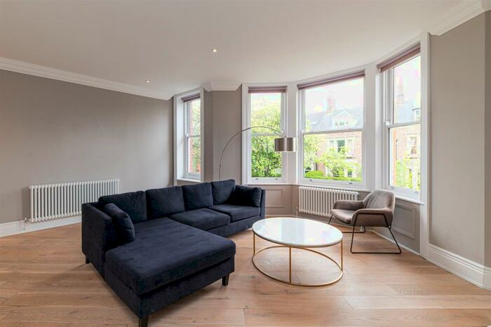 2 Bedroom Apartment To Rent In West Avenue, Gosforth, Newcastle Upon Tyne, NE3