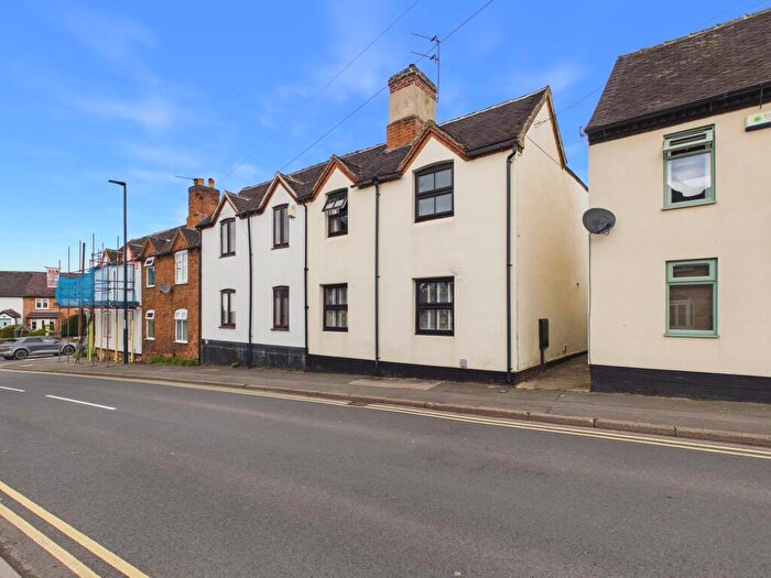 3 Bedroom Semi Detached House For Sale In Robincroft Road, Allestree, DE22