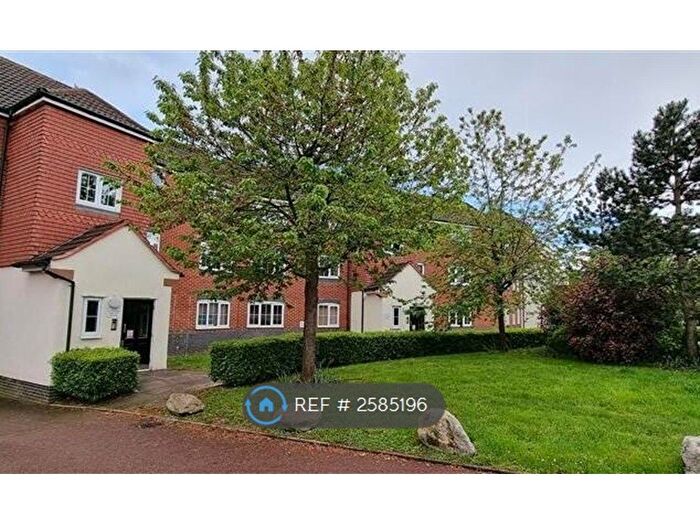 2 Bedroom Flat To Rent In Node Way Gardens, Welwyn, AL6