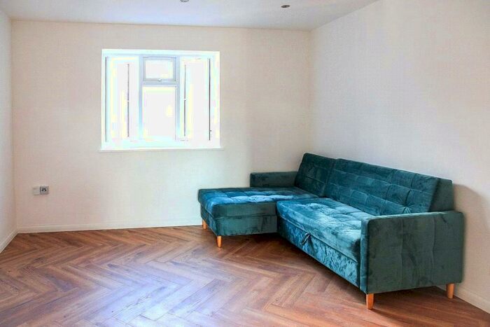 2 Bedroom Apartment To Rent In Drysdale Dwellings, Dunn Street, London, E8