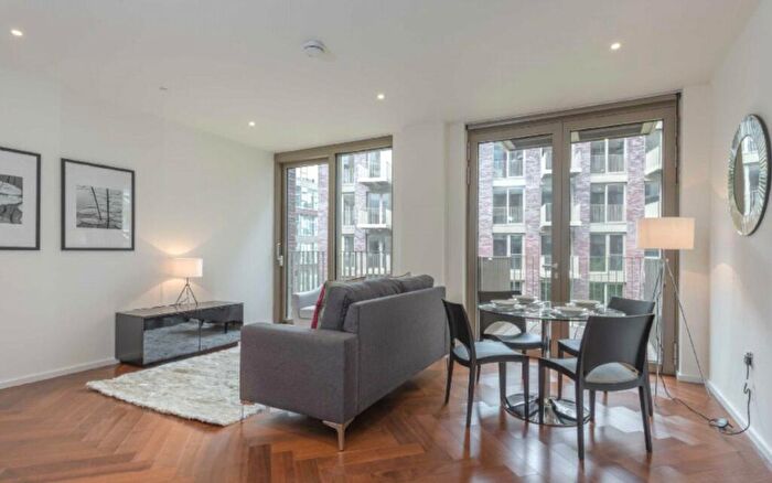 1 Bedroom Apartment To Rent In New Union Square, London, SW11