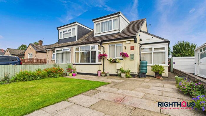 3 Bedroom Semi-Detached Bungalow For Sale In Mostyn Grove, Bradford, BD6