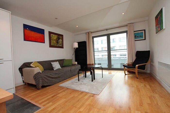 1 Bedroom Apartment To Rent In Kings Quarter Apartments - City Centre, BS2