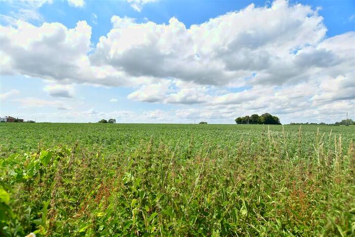 3 Bedroom Detached Bungalow For Sale In Stone Street, Stanford, Kent, TN25