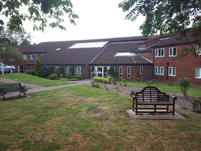 1 Bedroom Flat To Rent In Stephenson Court, Devon Ox Road, CV23