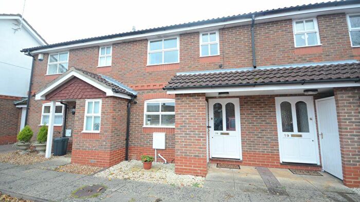 2 Bedroom Terraced House To Rent In Coniston Close, RG5