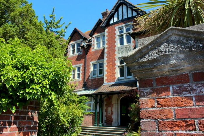 1 Bedroom Flat To Rent In The Goffs, Eastbourne, East Sussex, BN21