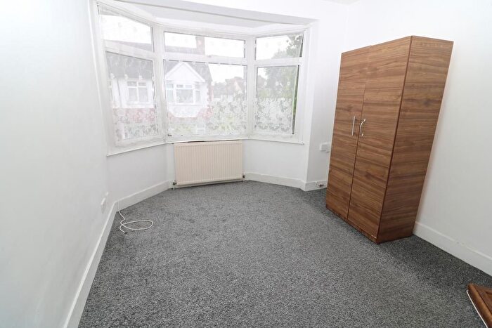 3 Bedroom Maisonette To Rent In Marlborough Close, Colliers Wood, SW19