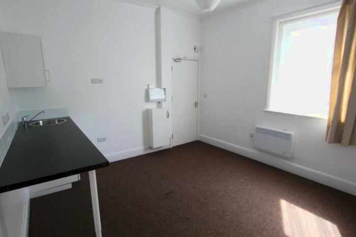 1 Bedroom Studio Flat To Rent In Bournemouth Road Poole, BH14