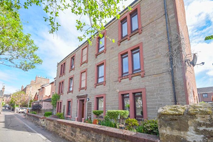 2 Bedroom Flat To Rent In Tait's Lane, City Centre, Dundee, DD2