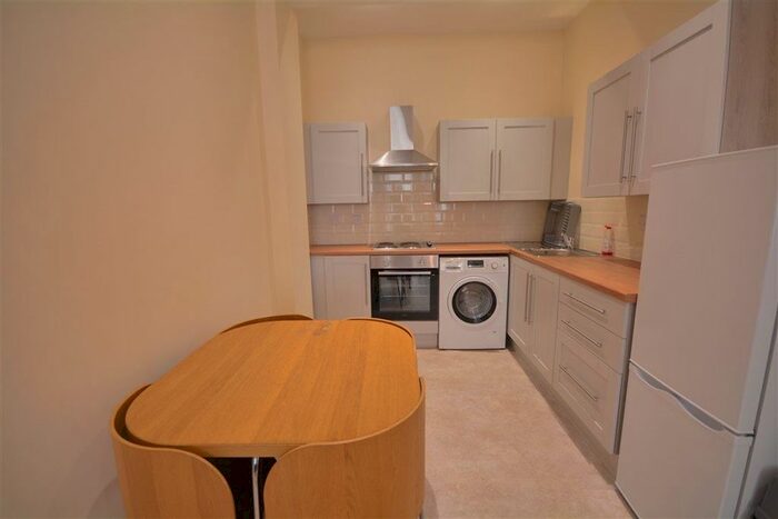 1 Bedroom Flat To Rent In The Arcade, Hill Top, WF11