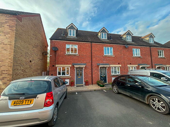 3 Bedroom End Of Terrace House For Sale In Churchfield Close, Deeping St. James, Peterborough, PE6