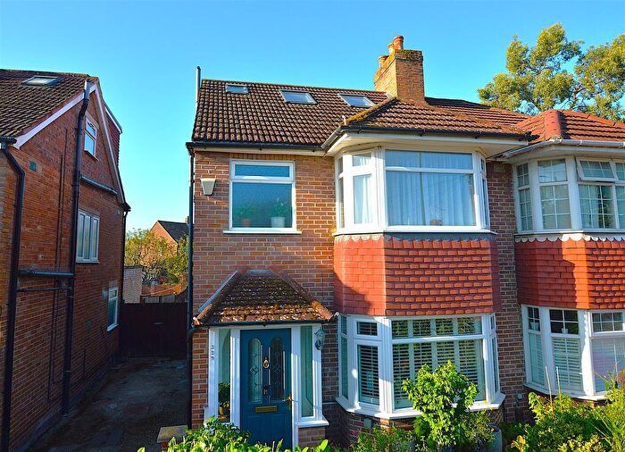 4 Bedroom Semi-Detached House For Sale In Nelson Road, Whitton, TW2