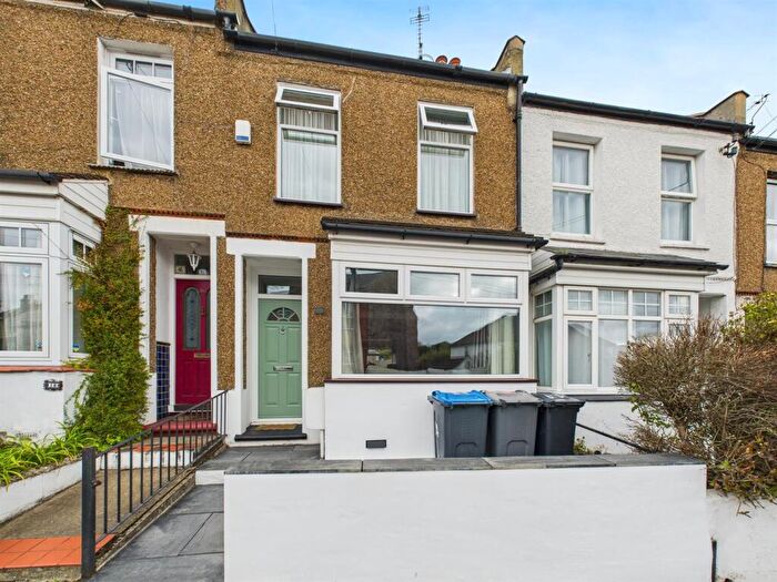 2 Bedroom Terraced House For Sale In Woodman Road, Coulsdon, CR5