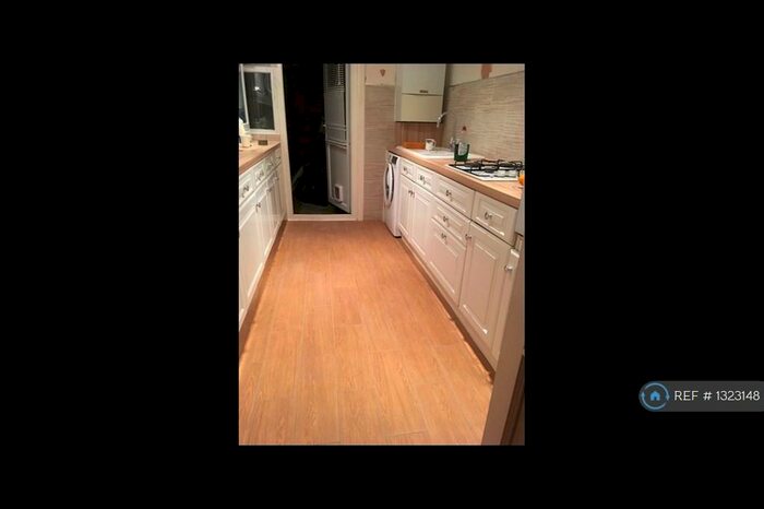 Studio To Rent In St Erkenwald Road, Essex, IG11