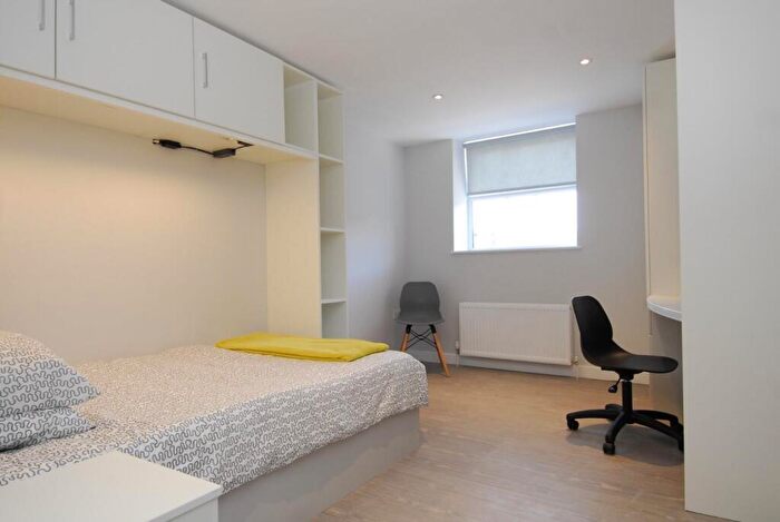 Flat To Rent In Cornwall Street, Plymouth, PL1