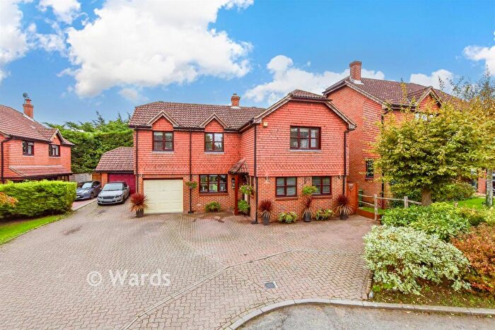 4 Bedroom Detached House For Sale In Raymer Road, Penenden Heath, Maidstone, Kent, ME14