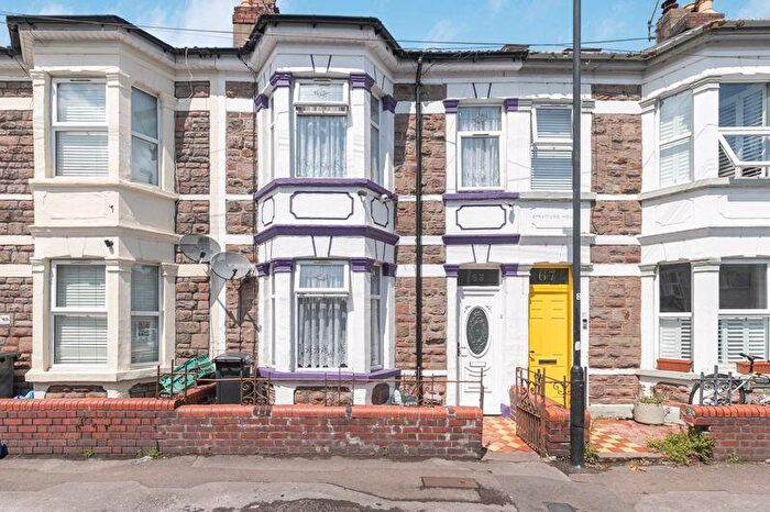 3 Bedroom Terraced House For Sale In Hayward Road, Redfield, BS5