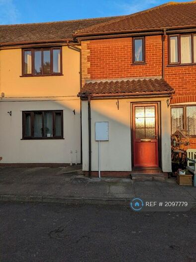 2 Bedroom Maisonette To Rent In St James Court, Brightlingsea, CO7