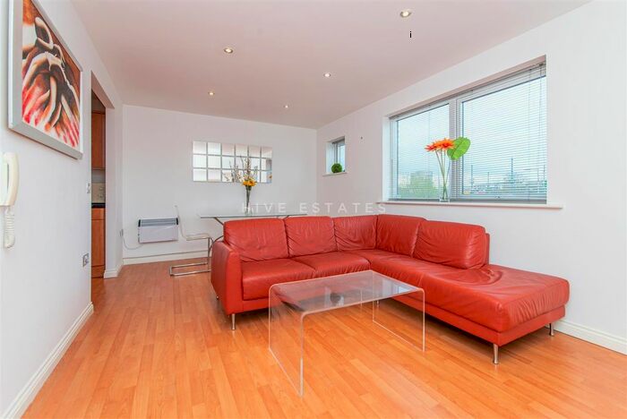 2 Bedroom Flat To Rent In Curzon Place, Gateshead, NE8