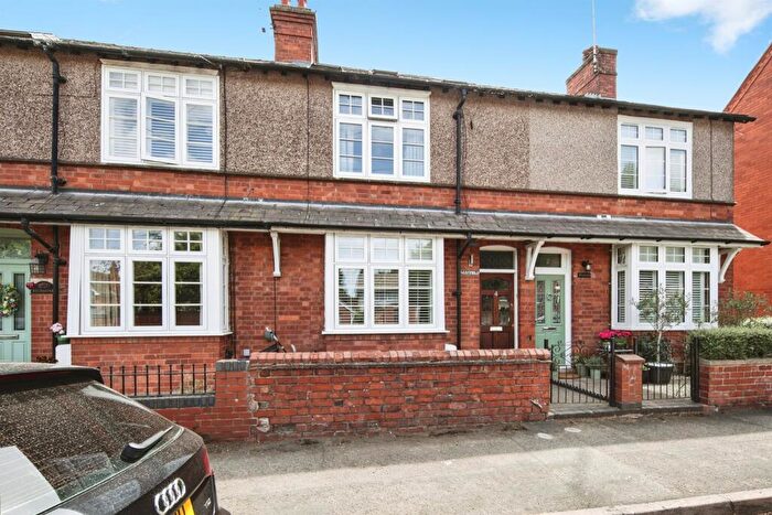 4 Bedroom Semi Detached House For Sale In Clarendon Road, Kenilworth, CV8