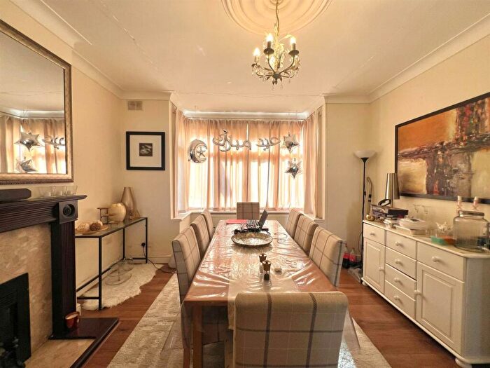 5 Bedroom Terraced House To Rent In Bedroom House, Pentire Road, Walthamstow, - £, Pcm, E17