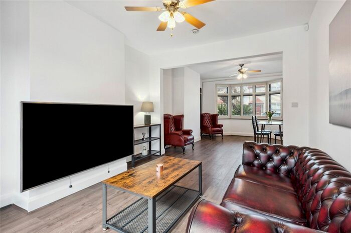 3 Bedroom Semi-Detached House To Rent In Sutton Hall Road, Heston, Hounslow, TW5