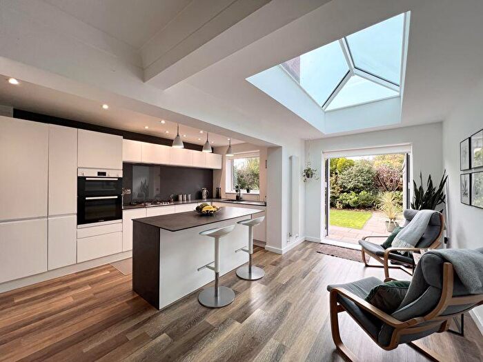 3 Bedroom Semi-Detached House To Rent In Golf Open - Prince Charles Gardens, Birkdale - Sleeps, PR8