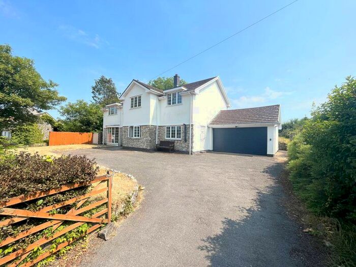5 Bedroom Detached House For Sale In Heol Y Nant, Llandow, Vale Of