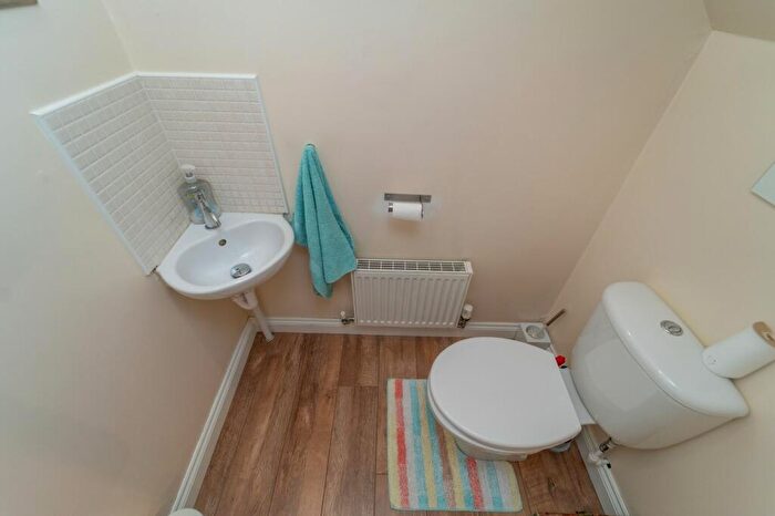 4 Bedroom Detached House For Sale In Thirlfield Wynd, Livingston, EH54