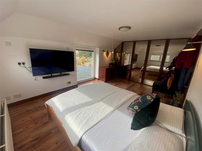 4 Bedroom Property To Rent In King Edward Road, New Barnet, Barnet, EN5