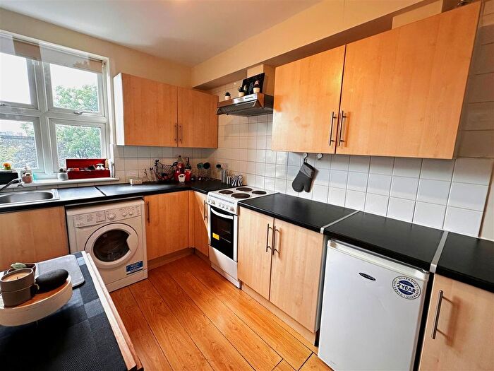 1 Bedroom Flat To Rent In Cranbrook Park, Wood Green, N22