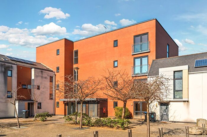 1 Bedroom Flat For Sale In Darwin House, Magnetic Crescent, Enfield, EN3