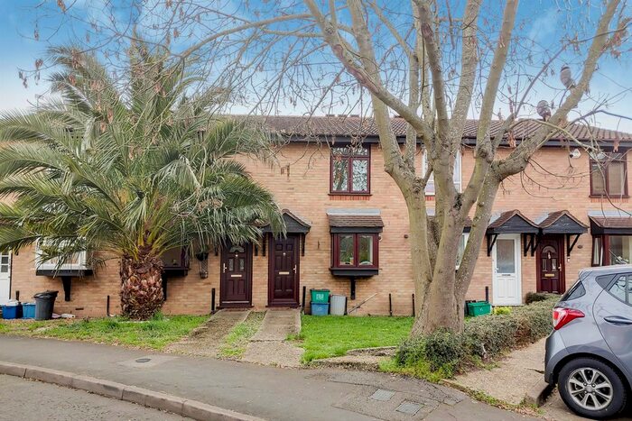 2 Bedroom Terraced House To Rent In Avenue Road, Chadwell Heath RM6