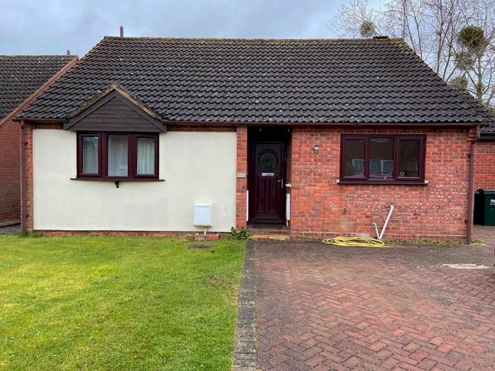 4 Bedroom Bungalow To Rent In Upton Gardens, Upton Upon Severn, Worcestershire, WR8