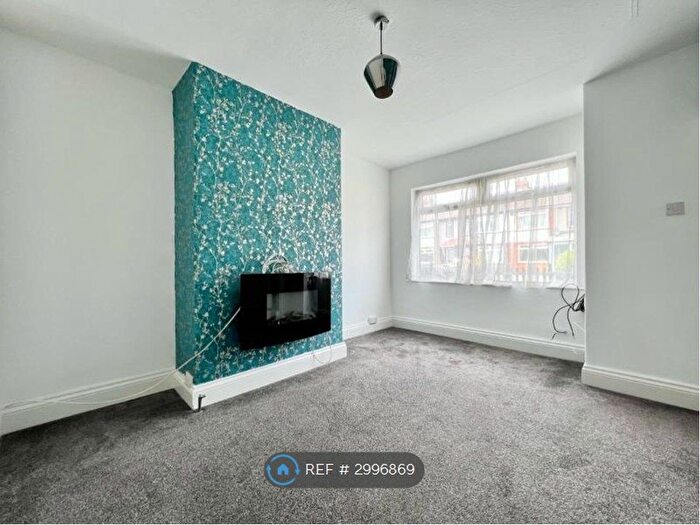 2 Bedroom Terraced House To Rent In Coronation Road South, Hull, HU5