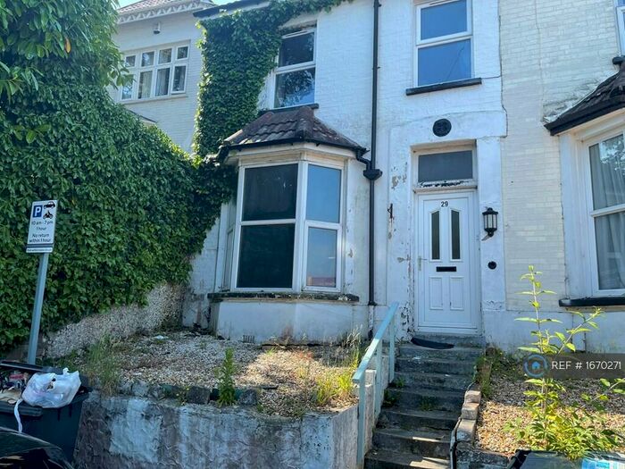 4 Bedroom Semi-Detached House To Rent In Norwich Road, Bournemouth, BH2