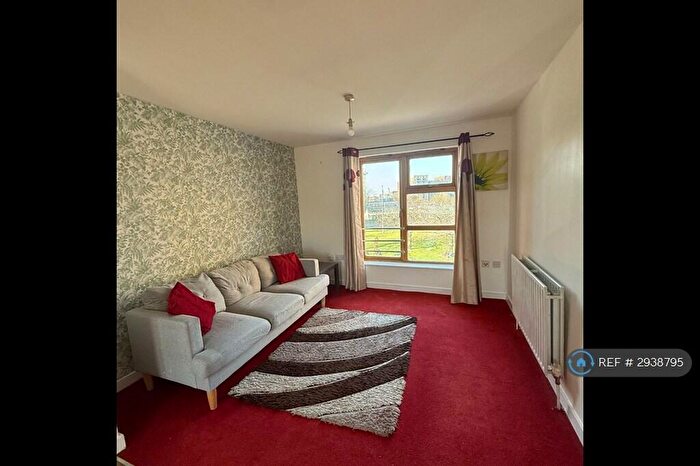 2 Bedroom Flat To Rent In Cooke Street, Essex, IG11