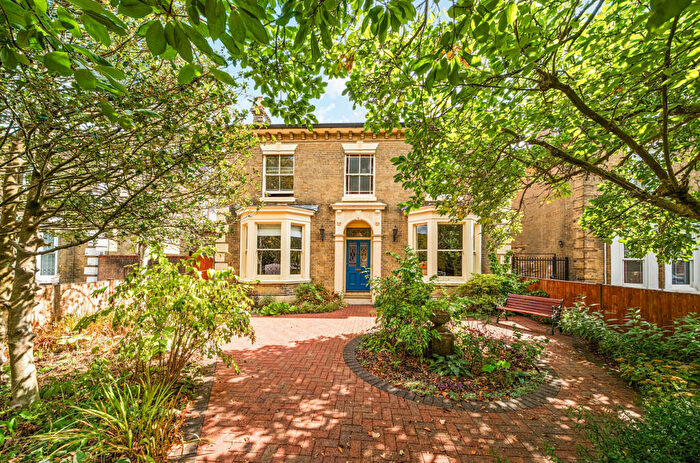5 Bedroom Detached House For Sale In The Avenue, Southampton, Hampshire, SO17