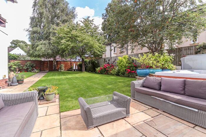 5 Bedroom Property To Rent In Thorncliffe Drive, Cheltenham, GL51