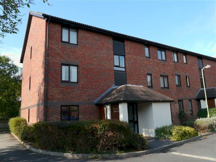 2 Bedroom Apartment To Rent In Spenlove Close, Abingdon-On-Thames, OX14