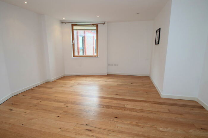 2 Bedroom Apartment To Rent In Fairfield Road, Croydon, CR0
