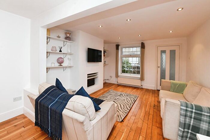 3 Bedroom Terraced House For Sale In Tower Hill, Brentwood, Essex, CM14