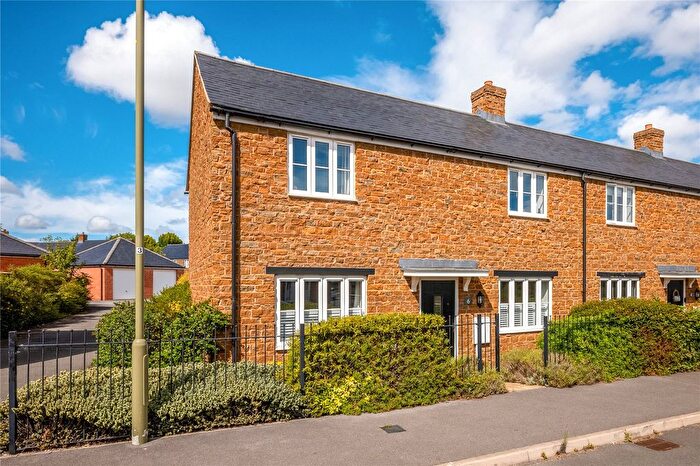 4 Bedroom End Terrace House For Sale In Dickenson Road, Bloxham, Banbury, Oxfordshire, OX15
