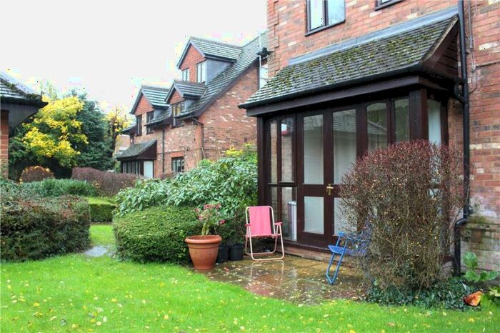 1 Bedroom Flat To Rent In Woking, GU22