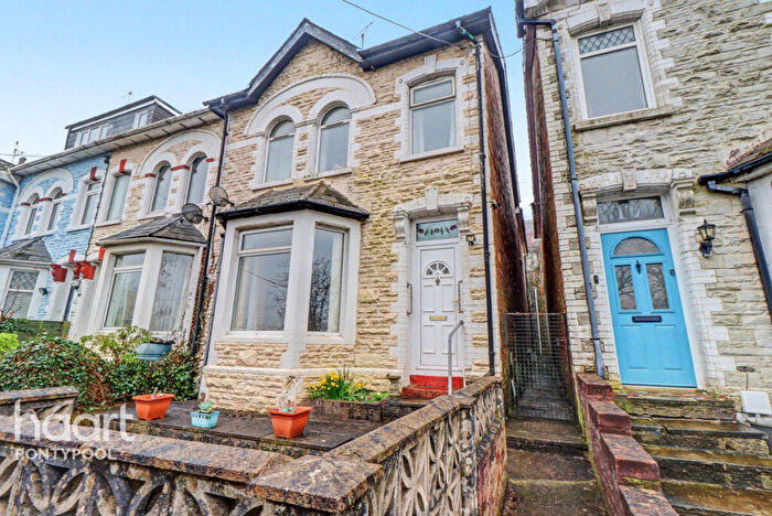 3 Bedroom End Of Terrace House For Sale In St Lukes Road, Pontypool, NP4