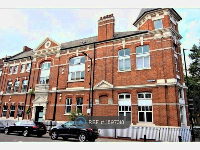 2 Bedroom Flat To Rent In Amhurst Road, London, N16