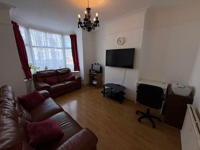 3 Bedroom Terraced House To Rent In Wembley, HA0
