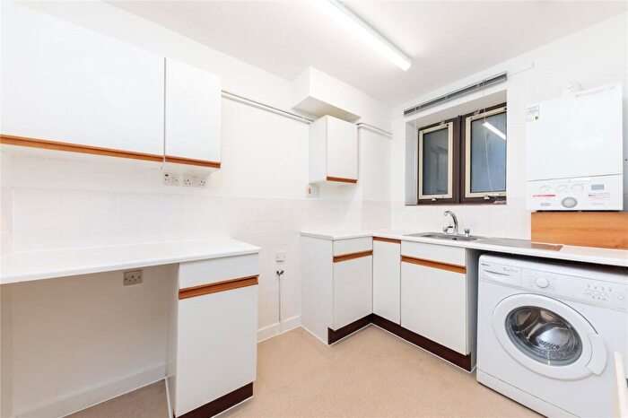 1 Bedroom Flat To Rent In Barnsbury Road, Angel, N1