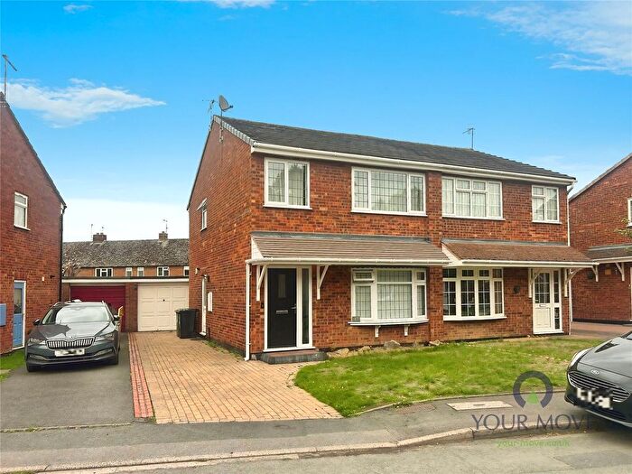 3 Bedroom Semi-detached House For Sale In School Road, Wychbold, Droitwich, Worcestershire, WR9